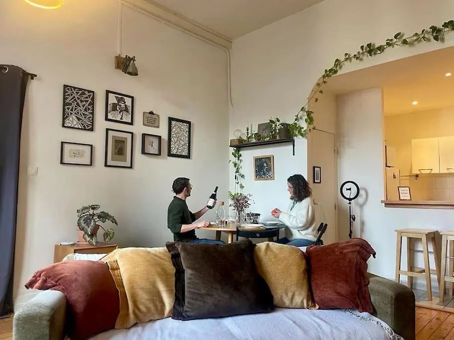 Petit Cine Croix-Roussien Apartment Lyon France